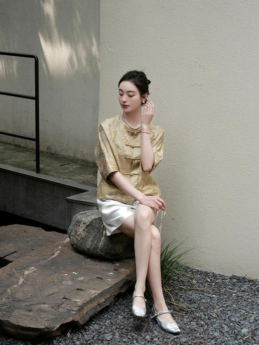 盛唐婧 |真丝花罗圆形花卉上衣 商品图0