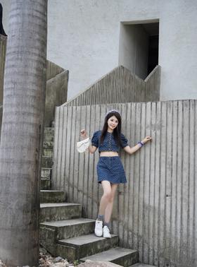 永不落幕的丹宁演绎别致格调