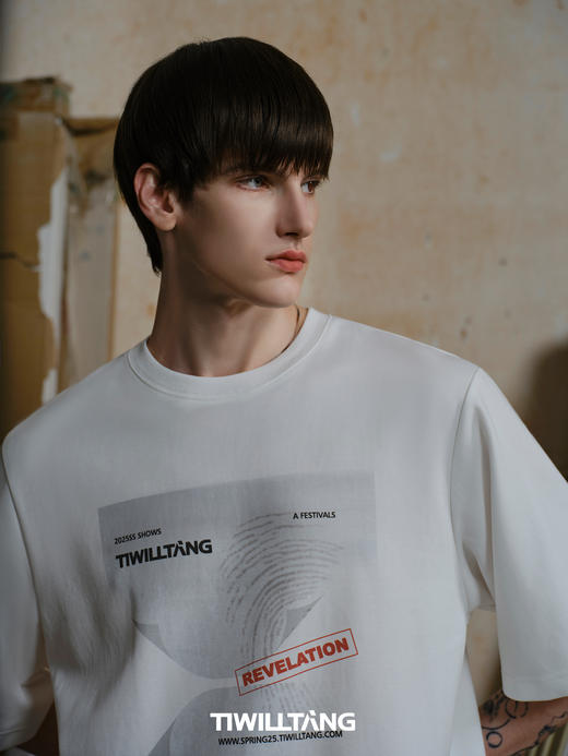 TIWILLTANG启世录“函授印鉴”邀请函印花短袖夏季圆领宽松T恤 商品图2