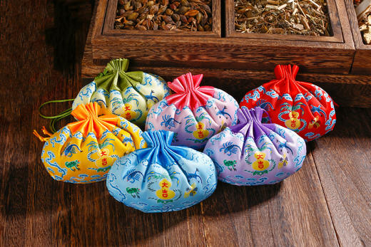 道医秘制中药香囊，驱蚊避虫！（颜色随机） 商品图1