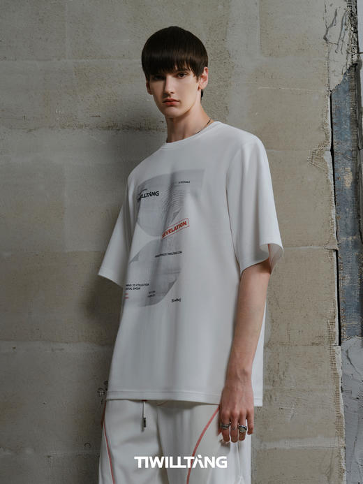 TIWILLTANG启世录“函授印鉴”邀请函印花短袖夏季圆领宽松T恤 商品图4