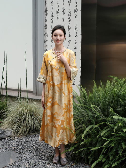 盛唐婧 |提花真丝缎国色天香连衣裙-黄色 商品图0