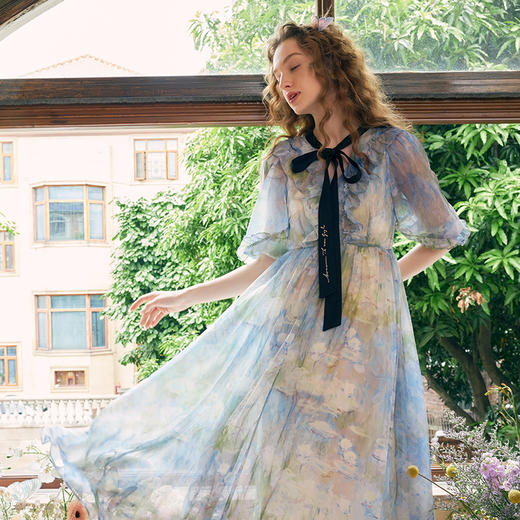 两三事梵高文艺 沉醉入梦 2024夏季新款刺绣撞色绑带印花连衣裙 商品图1