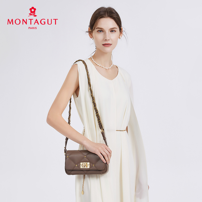 新色【高级羊皮系列】春夏时髦铆钉法棍包小方包