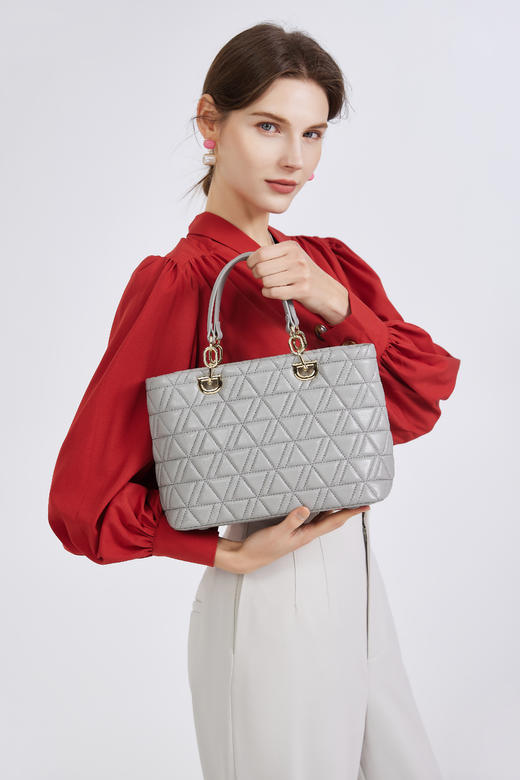 【高级羊皮系列】梦特娇新款秋冬优雅菱格戴妃包 商品图0