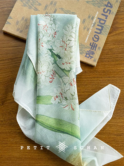 【满1188元赠品-无需加购和拍下】PETIT SCHAN小闪 Temple of Flora 花之神殿 风信子印花丝棉方巾 商品图5
