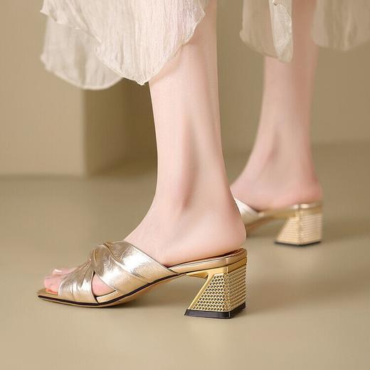 【预售5天】柔软舒适外穿露趾半拖鞋，银色优雅高跟凉鞋MBJR&829 商品图3