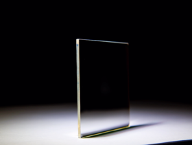 BP1059/10K OD4@200-1200 T>90% 60*60*2mm  带通滤光片