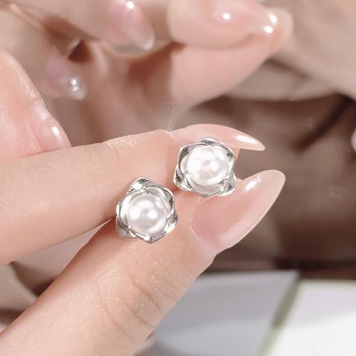 卡蒂罗KADER 山茶花珍珠清新诗意优雅设计 999足银 耳钉 女款 商品图1