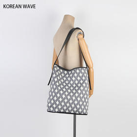 通勤百搭斜挎包