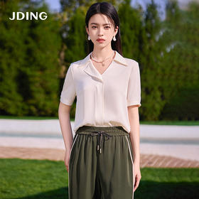 【商场同款】CJVJ513  “ 夏日通勤衬衫 ”  杏米色雅致柔和不挑肤 不对称小翻领增添了一份时尚感和个性魅力 醋纤混纺面料手感丝般爽滑悬垂清凉