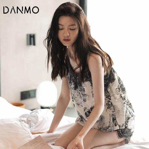 DANMO「蕾丝水墨画家居服套装」手感柔和 亲肤舒适 V领蕾丝设计 植物水墨画印花图案 清新雅致 商品图1