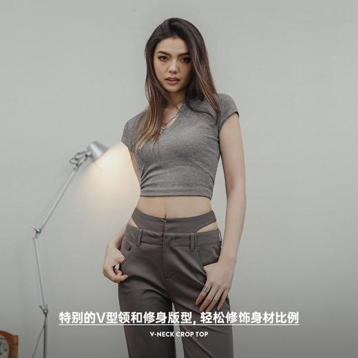 马登V领纯色短袖纯棉正肩T恤休闲百搭短款辣妹上衣修身基础款夏女 商品图2