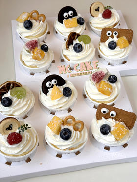 卡通下午茶纸杯蛋糕