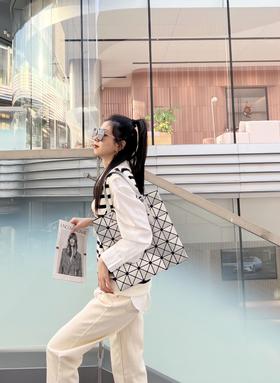 Aimi家San宅一生同款几何菱格大容量包  ASM12622