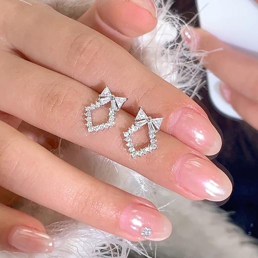 卡蒂罗/KADER 在逃公主系列 蝴蝶结花环耳钉 925银简约小众养耳洞耳饰 童话森系甜美梦幻吸睛闪耀 闺蜜款礼物礼盒装 商品图2