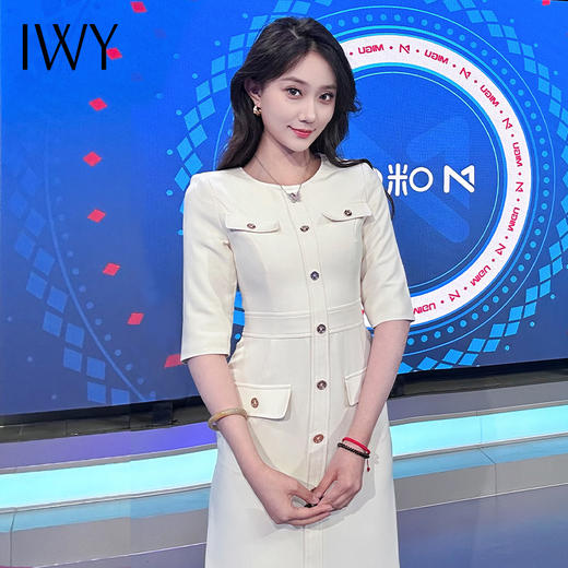 IWY/米白色气质名媛小香风连衣裙女圆领高级感修身七分袖主持人Q783 商品图3