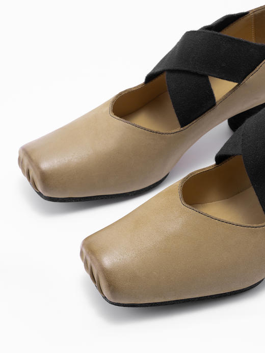 COCO ZONE 刘一一 时尚方头单鞋复古百搭厚底休闲鞋 CC2B1032 商品图2