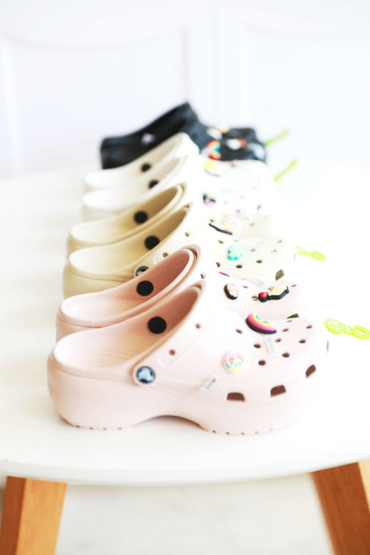 迷人滤镜云朵永存！！胶片感洞洞鞋。穿上就不想脱女凉鞋A052166 商品图4