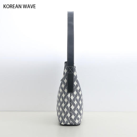 通勤百搭斜挎包 商品图1