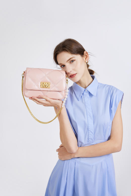 春夏新色梦特娇优雅珍珠法式小香风斜挎包【高级羊皮系列】 商品图1