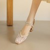 【预售5天】2024夏季新款透气网纱珍珠一字带后空单鞋百搭粗跟温柔包头凉鞋女KYD&KK3342 商品缩略图1