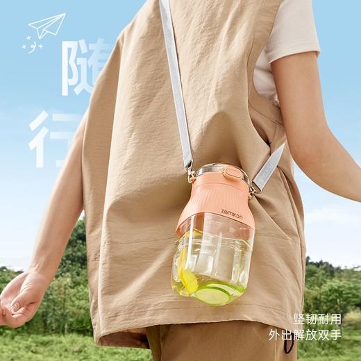 【夏日限定！轻奢鲜榨摇摇杯】双盖设计，榨汁/直饮随心切换，便携背带，想去哪喝到哪！榨汁机便携小质水果做果汁机多功能电动吨吨杯榨汁杯 商品图3