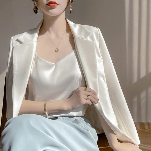 【丝滑透爽，经典百搭】SIIJJEYY枝辑夏季女士仿真丝面双肩带背心吊带（6色可选） 商品图3