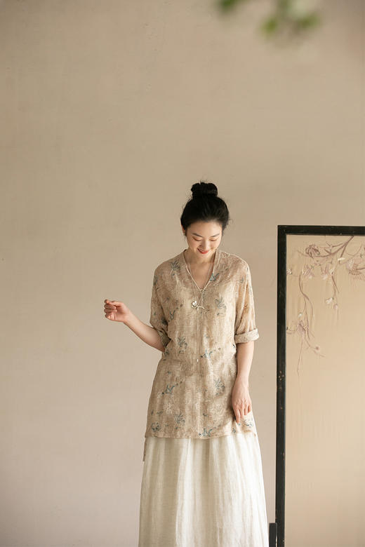 牧衣游原创 匹绣萱草花棉麻长衬衫炒色禅意文艺轻薄宽松上衣 木槿 商品图5