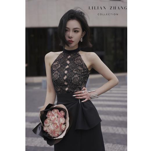 2402019 C系列—“都市力量”—繁花盛绽—衣橱挚爱Lace挂脖式露肩背心 商品图2