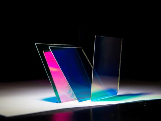 BP550/100K OD2@200-1100 T>90% 60*60*0.55mm 带通滤光片 商品图0