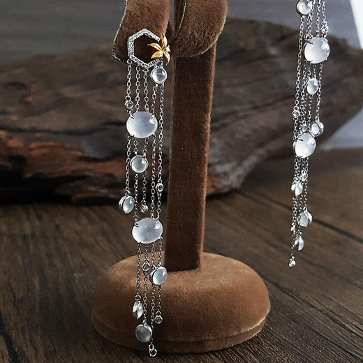 【天然正品】AU750精品白金镶钻镶冰种白色蛋面翡翠流苏造型耳环130524XY15  现售价：7680 特价 商品图2