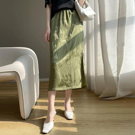 【新中式，百搭国风】SIIJJEYY枝辑丝滑缎面提花半身裙   ，女士仿真丝 (3色可选) 商品图1