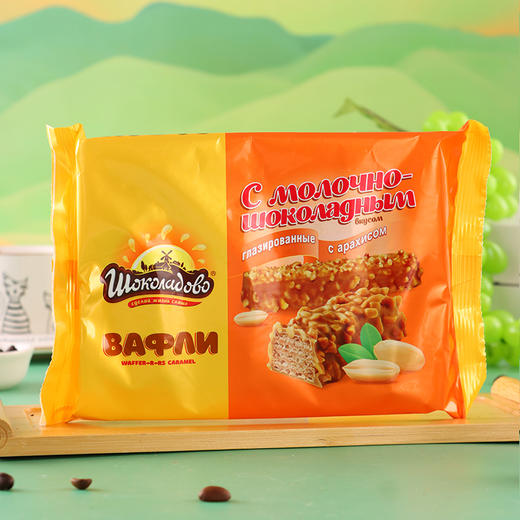 IZP巧克力涂层花生夹心威化饼干200g 商品图1