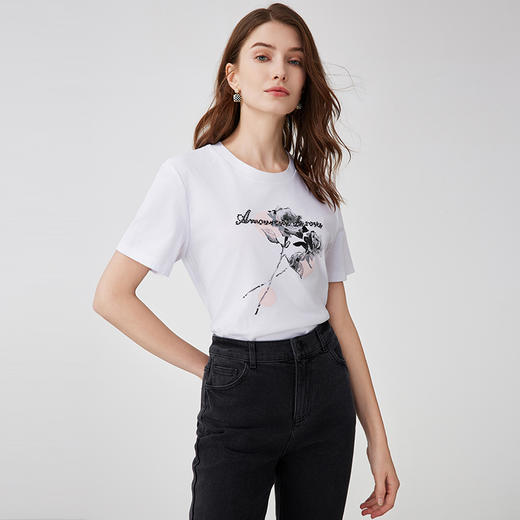 EITIE爱特爱夏季时尚百搭打底舒适圆领印花T恤女7302001 商品图2