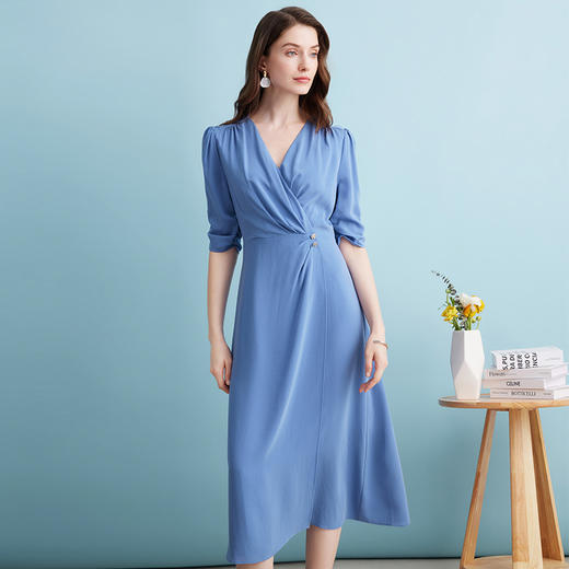 EITIE爱特爱夏季新款气质V领显瘦高腰连衣裙7407130 商品图1