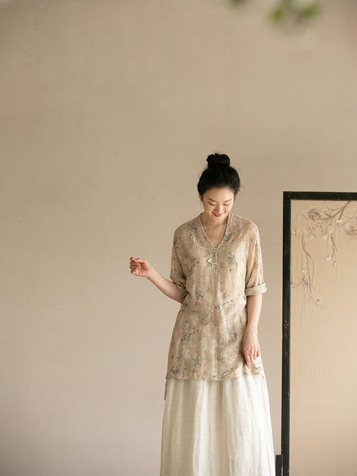 牧衣游原创 匹绣萱草花棉麻长衬衫炒色禅意文艺轻薄宽松上衣 木槿 商品图0