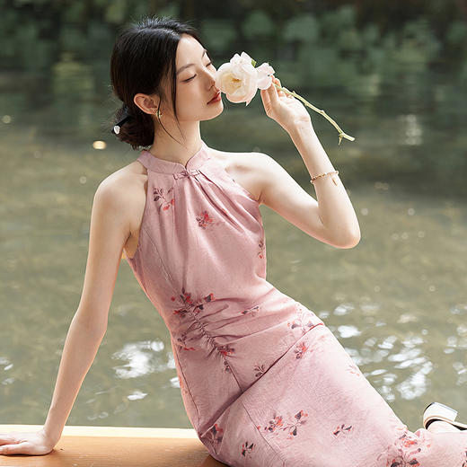 新中式国风挂脖立领挖肩印花连衣裙女夏季古典收腰连衣裙V2041704 商品图2
