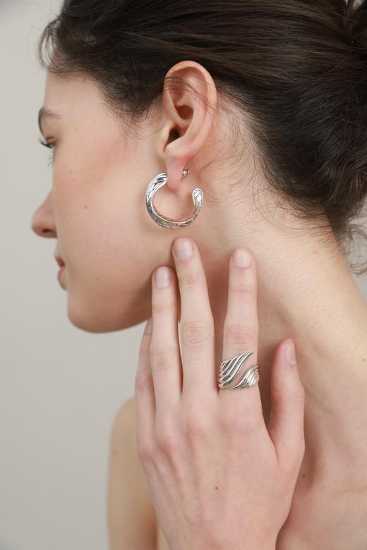 SOL DE VERANO 丽池系列不规则C圈耳环 商品图1