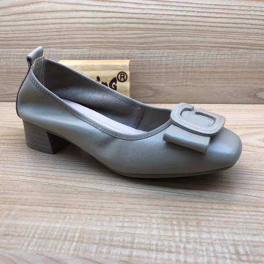 豪行2023年春季新品时尚休闲真皮浅口方跟女单鞋23120952 商品图1