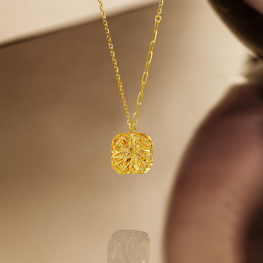 周六福黄金项链女计价足金爆闪方糖链坠送女友礼物官方旗舰店 商品图2