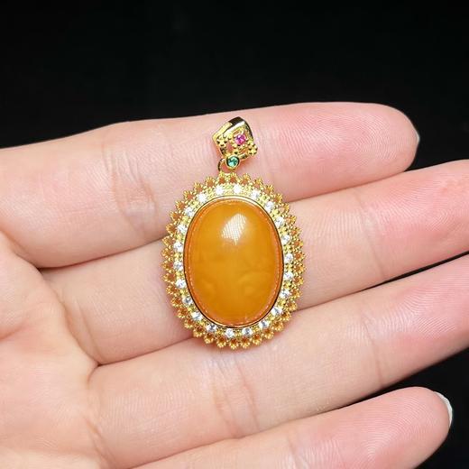 蜜蜡吊坠-玉美人菲菲HZ/S925蜜蜡吊坠月36*23mm/赠链 商品图0