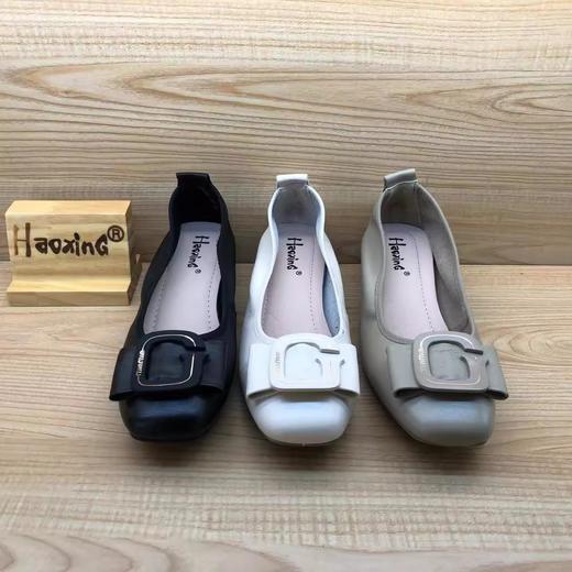 豪行2023年春季新品时尚休闲真皮浅口方跟女单鞋23120952 商品图3