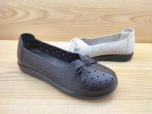 豪行2023年夏季新品时尚休闲真皮浅口冲孔女单鞋23272103 商品图1