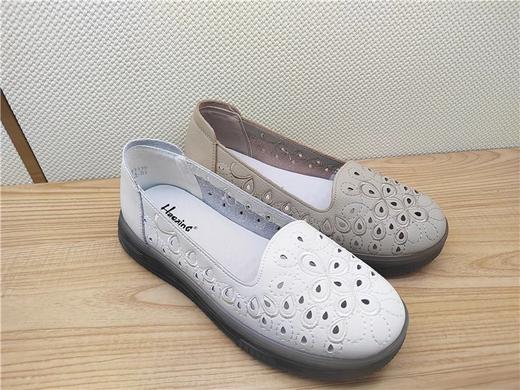 2023夏季新款豪行平底女鞋23211119冲孔透气真皮复古休闲凉鞋 商品图1