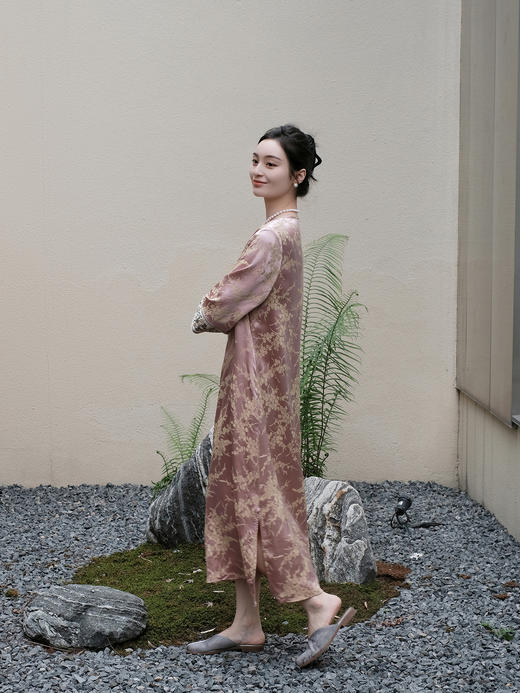 盛唐婧 |提花真丝缎粉黛佳人连衣裙 商品图6