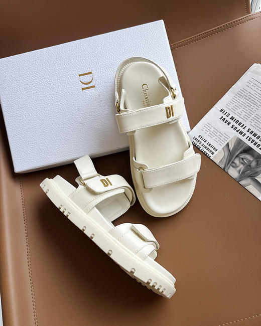 现货 THS 5.25-限时 D家 新款魔术贴可调节厚底凉鞋 2色 BZ1180 商品图4