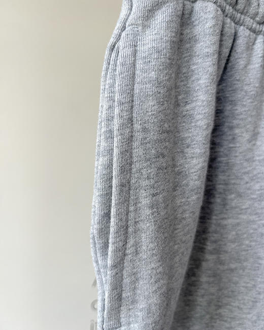 现货 THS 5.25-限时 艾克妮家 女士 休闲舒适运动卫裤 率性中裤 4色 BJ3167 商品图12