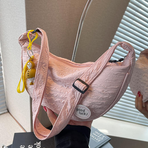 「数色可选，送挂件！」可爱小众帆布小包包女 新款女包韩版斜挎包时尚单肩饺子箱包 商品图1