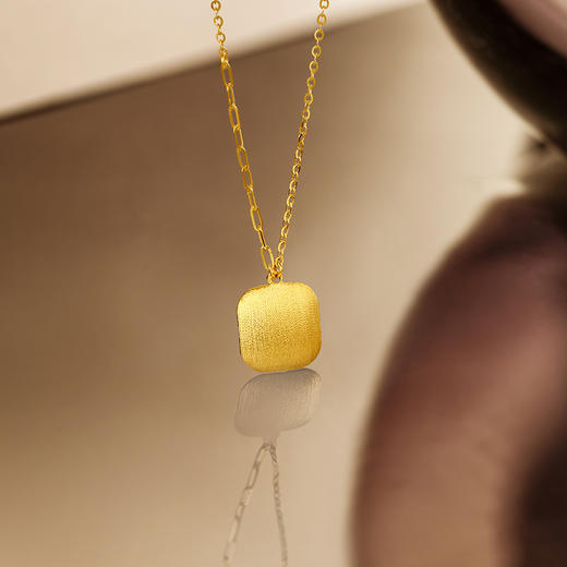 周六福黄金项链女计价足金爆闪方糖链坠送女友礼物官方旗舰店 商品图3